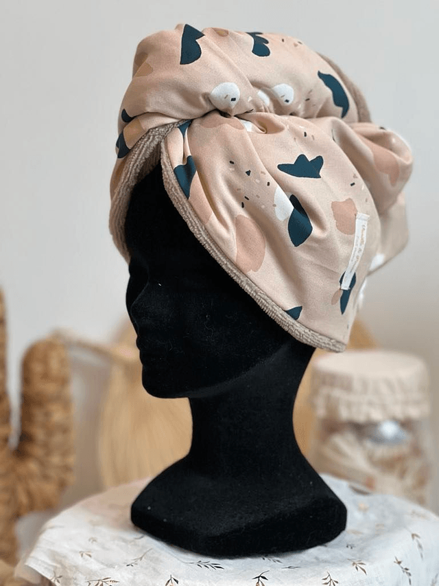 Turban de bains viscose ton rosés et marine, éponge de bambou taupe