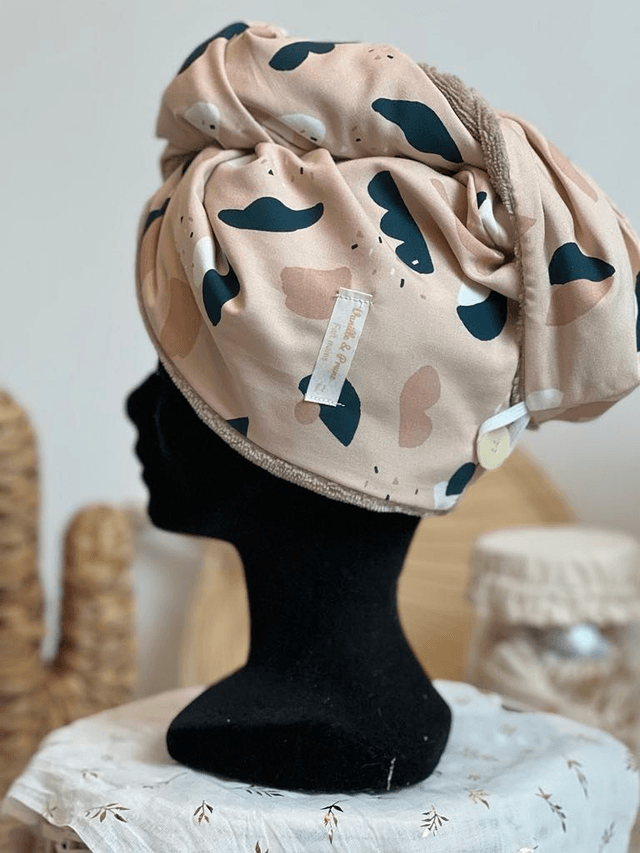 Turban de bains viscose ton rosés et marine, éponge de bambou taupe