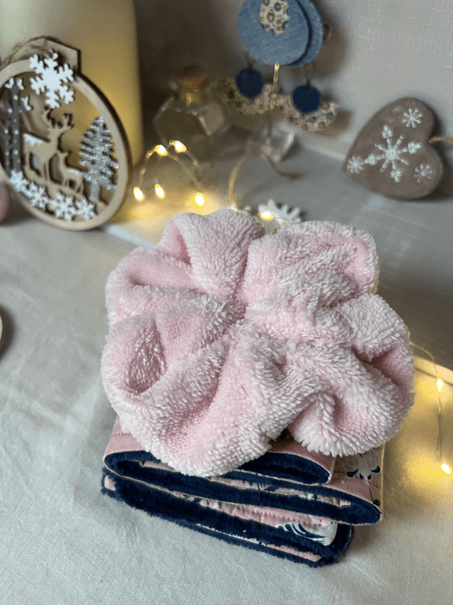 Ensemble beauté bleu marine et rose tendre 