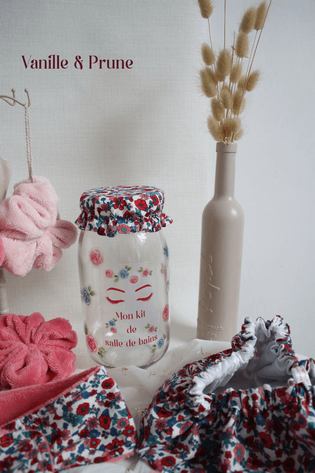 Kit Beauté zero déchet fleuri et son bocal déco assorti offert !