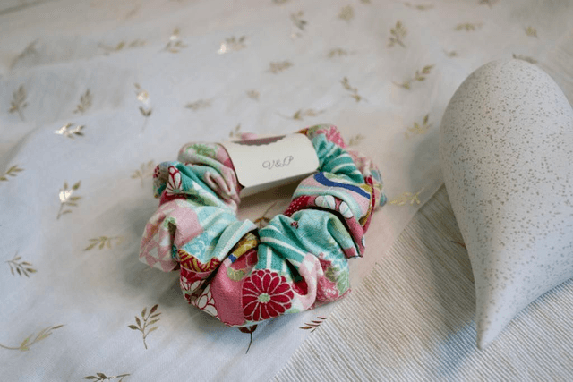 Chouchous adultes accessoires cheveux en tissu et double gaze
