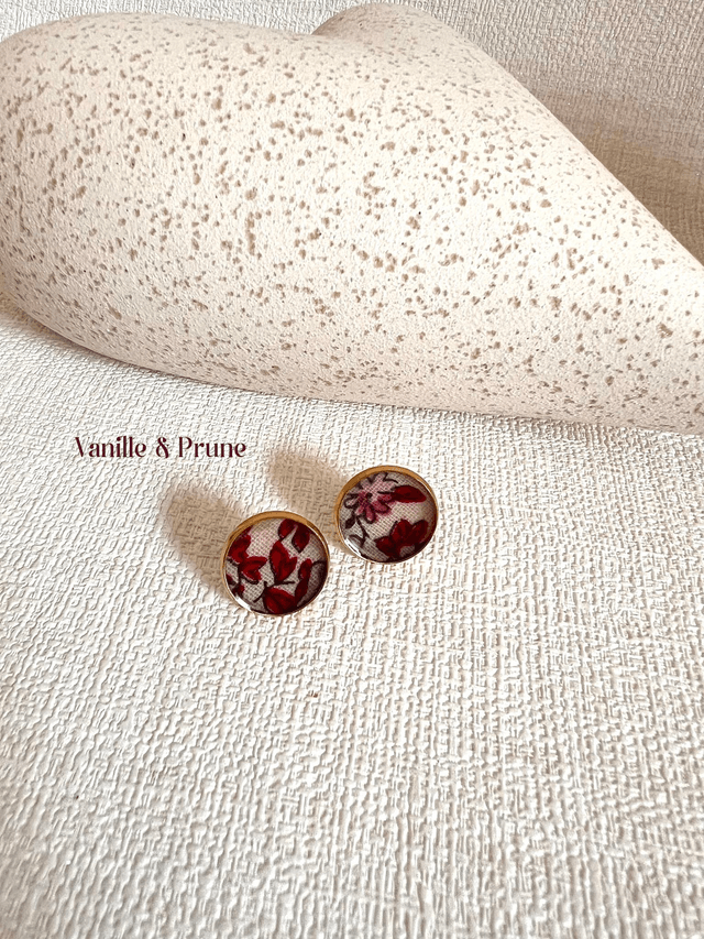 Boucles d'oreilles acier inoxydable puces fleuries tons rouges roses