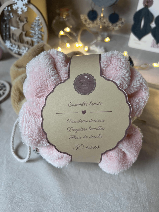 Ensemble beauté bleu marine et rose tendre 