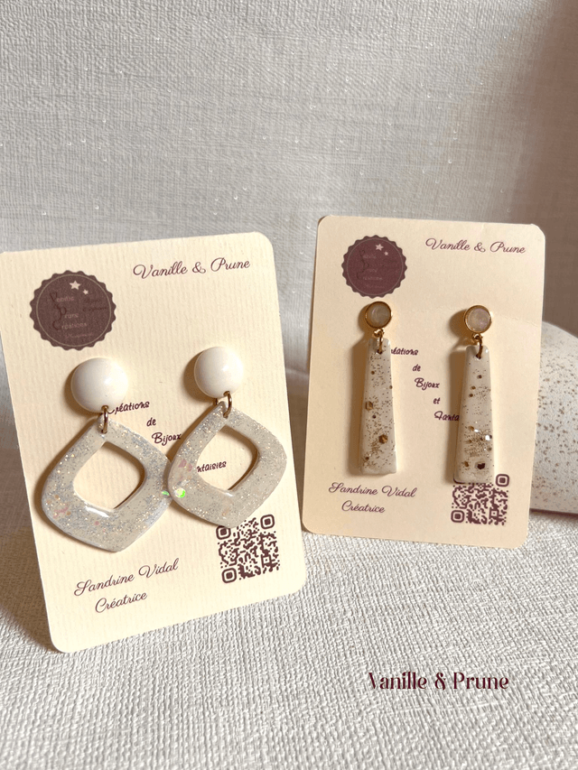 Boucles d'oreilles en trapèzes allongés, décos en paillettes dorées claires
